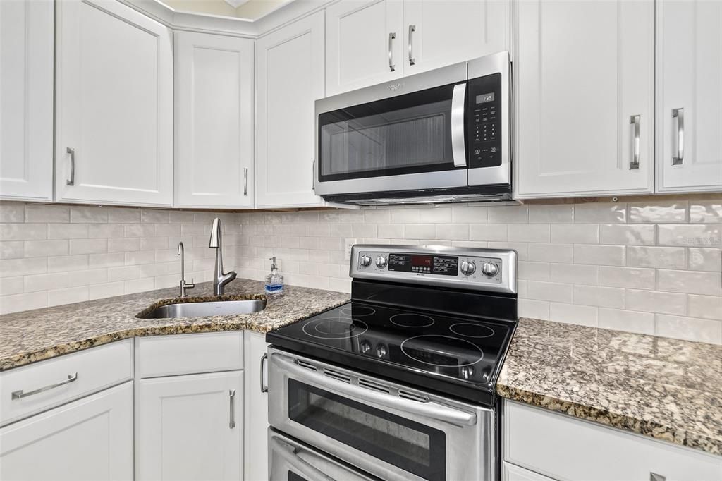 Granite Countertop w/Tile Backsplash