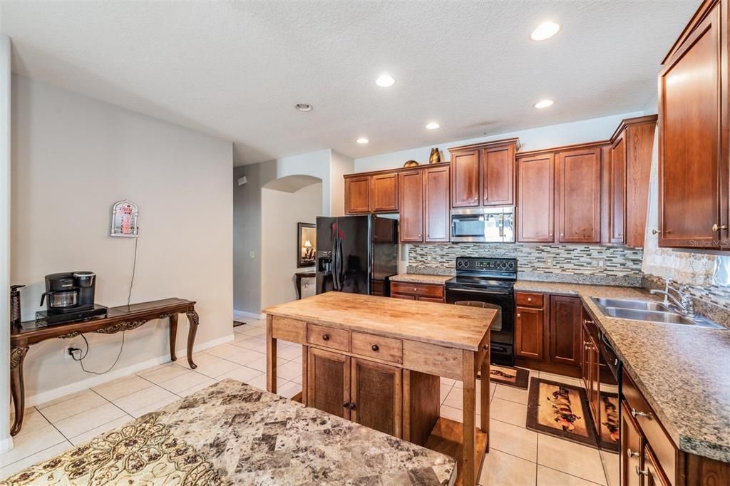 For Sale: $418,500 (3 beds, 2 baths, 2150 Square Feet)