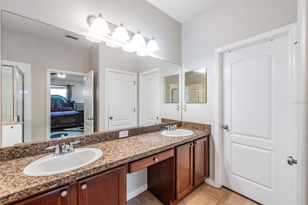 Active With Contract: $418,500 (3 beds, 2 baths, 2150 Square Feet)