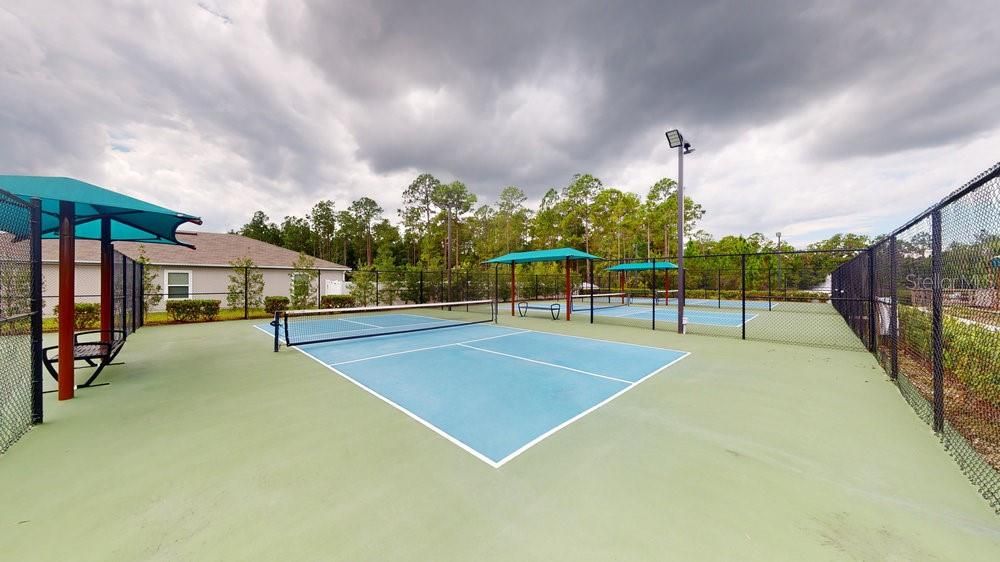 Active With Contract: $2,300 (4 beds, 2 baths, 2492 Square Feet)