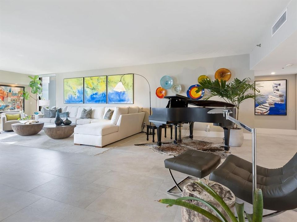 Recently Sold: $1,795,000 (3 beds, 3 baths, 2462 Square Feet)