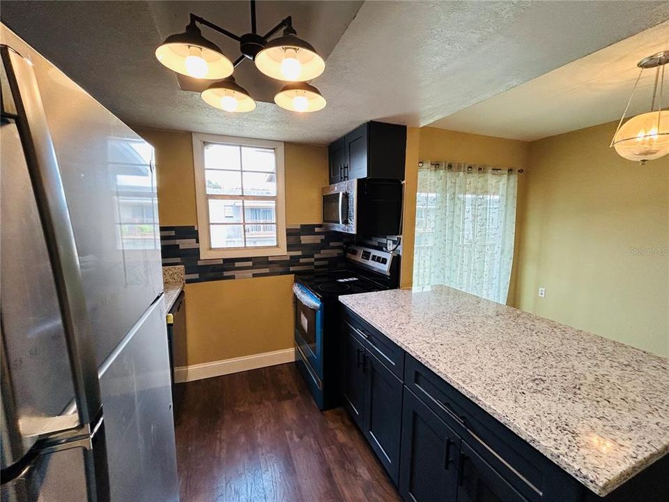Active With Contract: $88,900 (1 beds, 1 baths, 780 Square Feet)