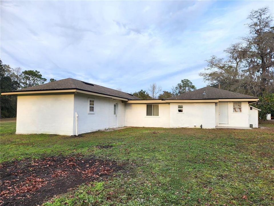 For Sale: $399,900 (3 beds, 2 baths, 2238 Square Feet)