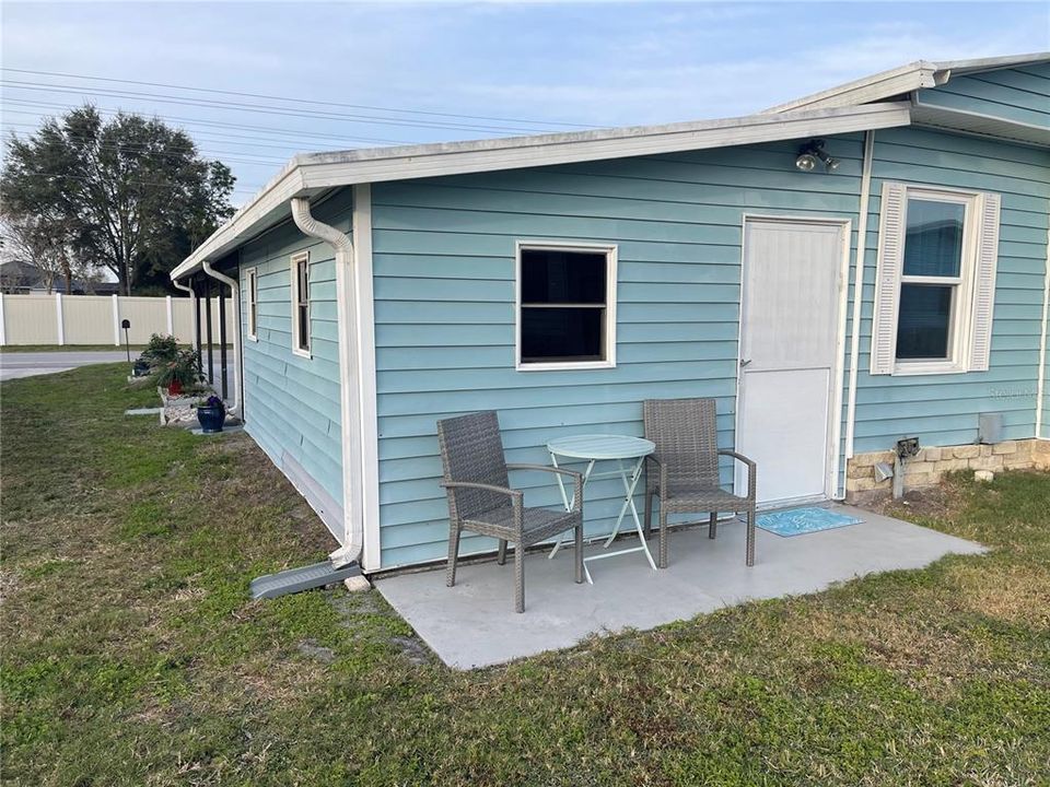 Recently Sold: $215,000 (2 beds, 2 baths, 1215 Square Feet)