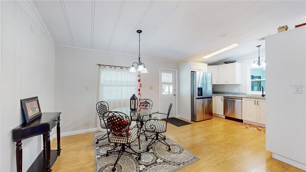 Recently Sold: $215,000 (2 beds, 2 baths, 1215 Square Feet)