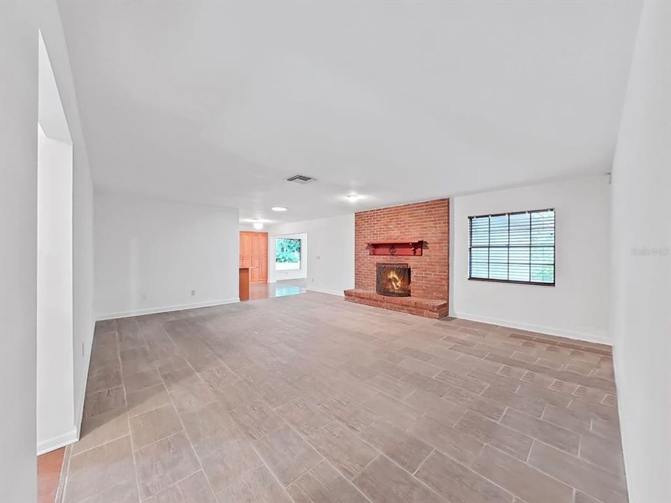 Recently Sold: $1,075,000 (3 beds, 2 baths, 2814 Square Feet)