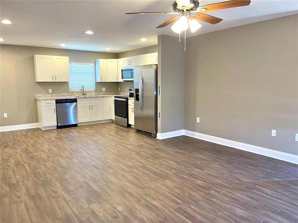 For Rent: $1,550 (2 beds, 2 baths, 984 Square Feet)