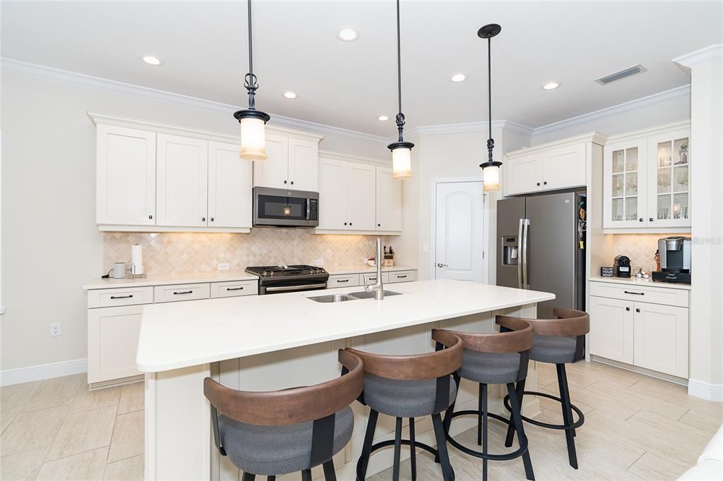 Active With Contract: $735,000 (3 beds, 2 baths, 2237 Square Feet)
