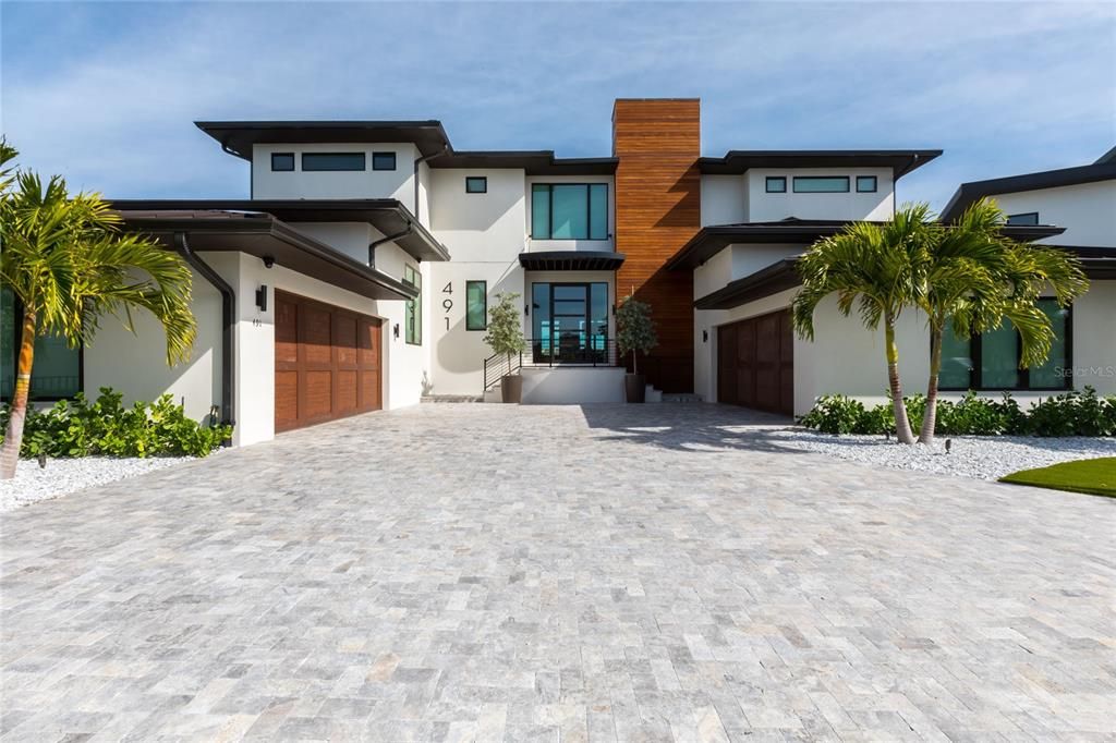 For Sale: $8,495,000 (5 beds, 6 baths, 5055 Square Feet)