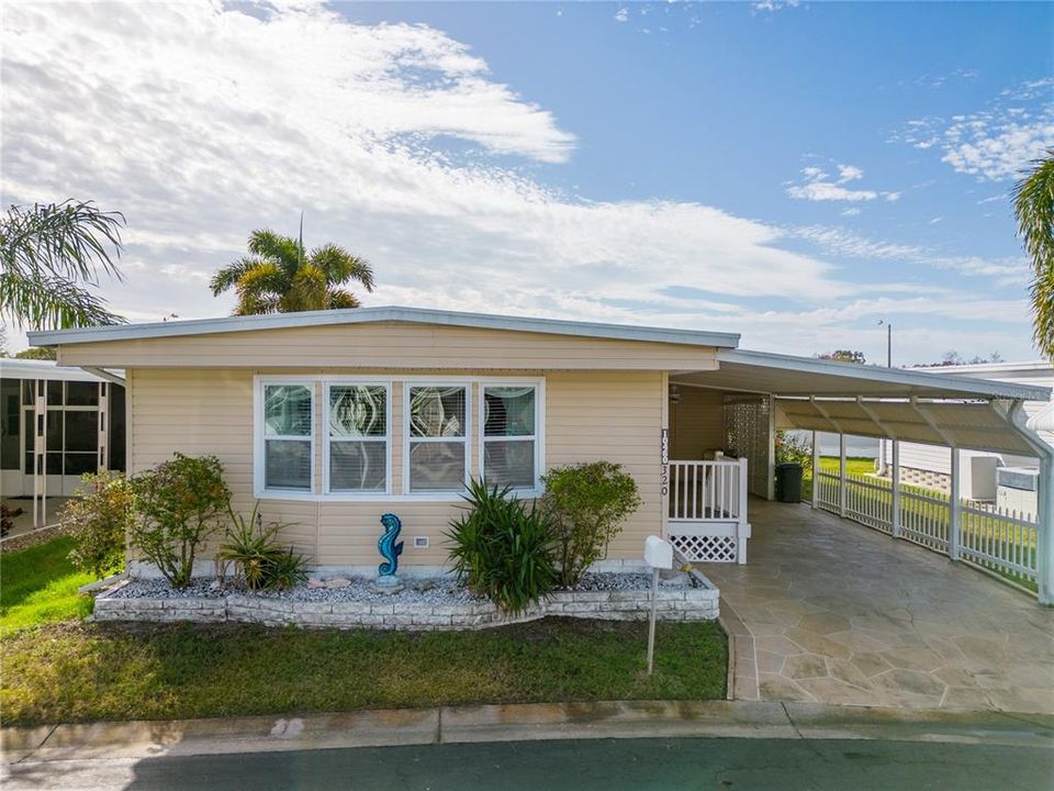 Recently Sold: $214,900 (2 beds, 2 baths, 1040 Square Feet)