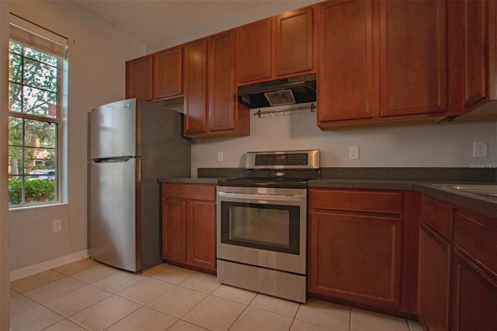 For Sale: $239,900 (2 beds, 2 baths, 1120 Square Feet)