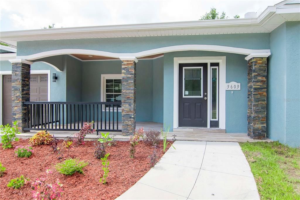 For Sale: $685,500 (4 beds, 2 baths, 2104 Square Feet)