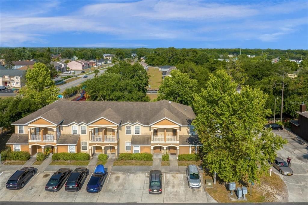 Active With Contract: $265,000 (3 beds, 3 baths, 1516 Square Feet)