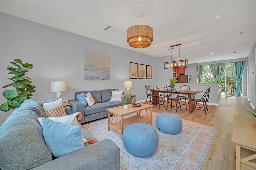 Recently Sold: $560,000 (3 beds, 3 baths, 1771 Square Feet)