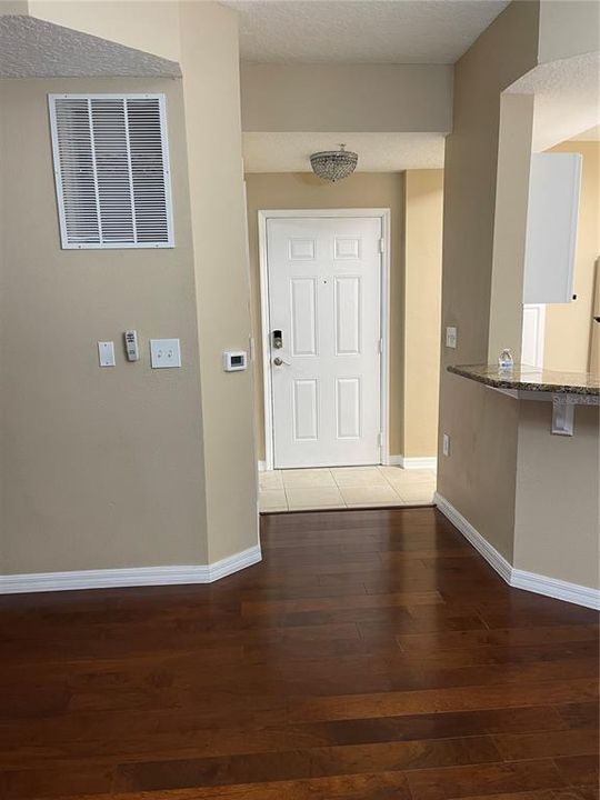 For Rent: $2,150 (3 beds, 2 baths, 1362 Square Feet)
