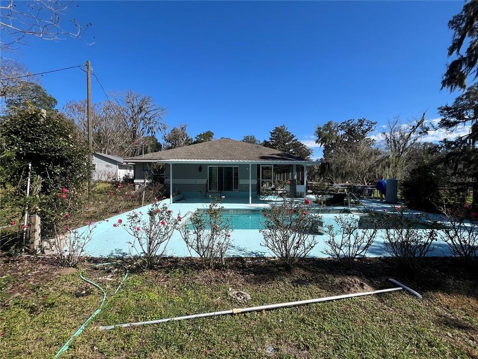 For Sale: $1,395,000 (2 beds, 2 baths, 2048 Square Feet)