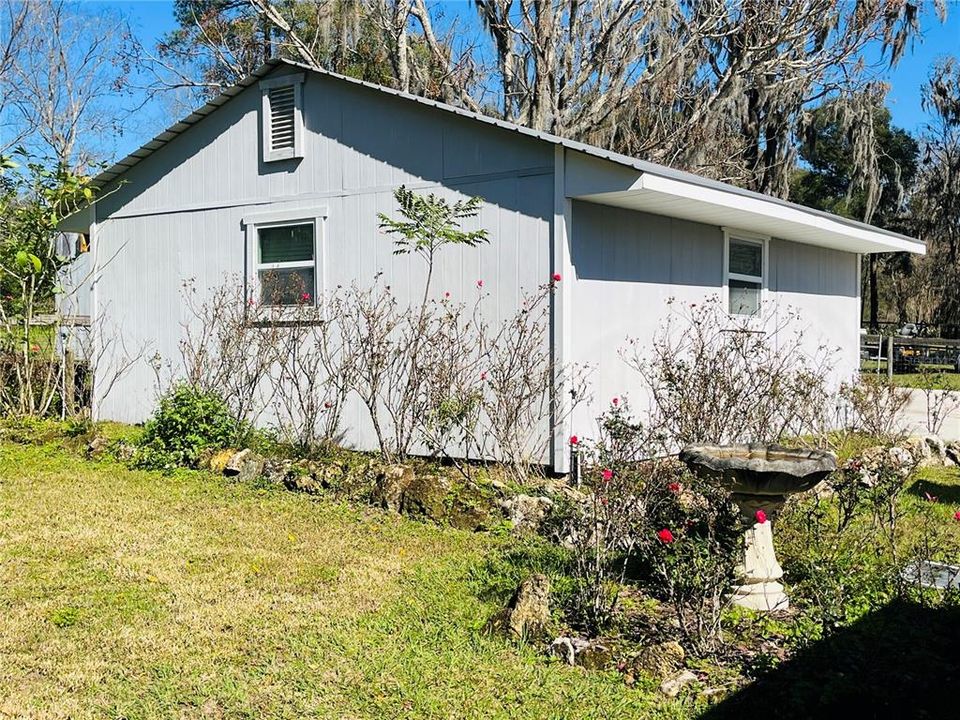 For Sale: $1,395,000 (2 beds, 2 baths, 2048 Square Feet)