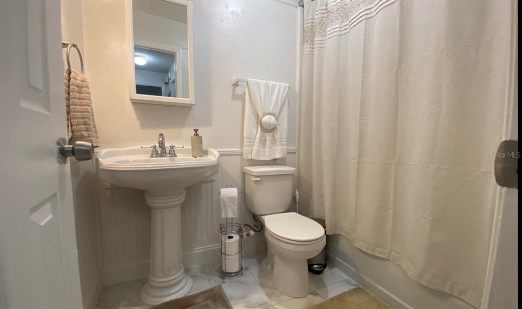 Recently Sold: $179,900 (1 beds, 1 baths, 799 Square Feet)