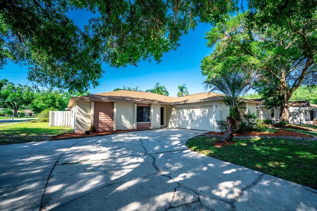 Active With Contract: $399,900 (3 beds, 2 baths, 1482 Square Feet)
