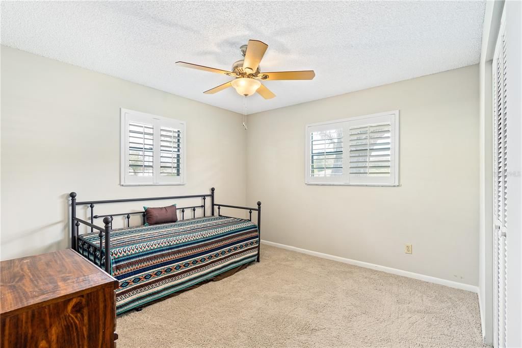 For Sale: $289,900 (3 beds, 2 baths, 1472 Square Feet)