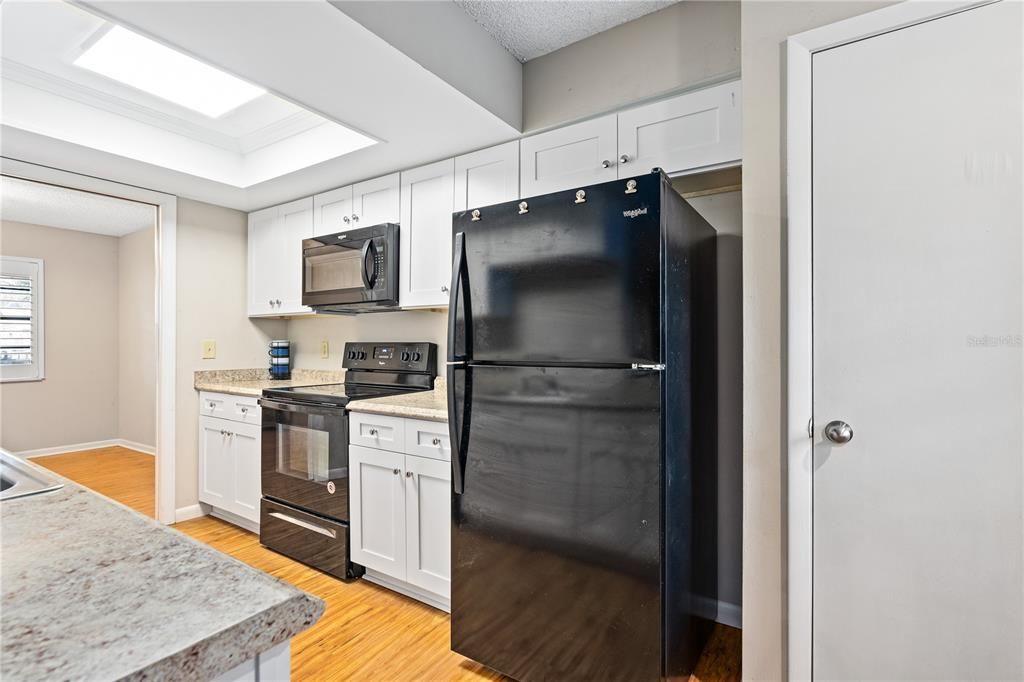 For Sale: $289,900 (3 beds, 2 baths, 1472 Square Feet)