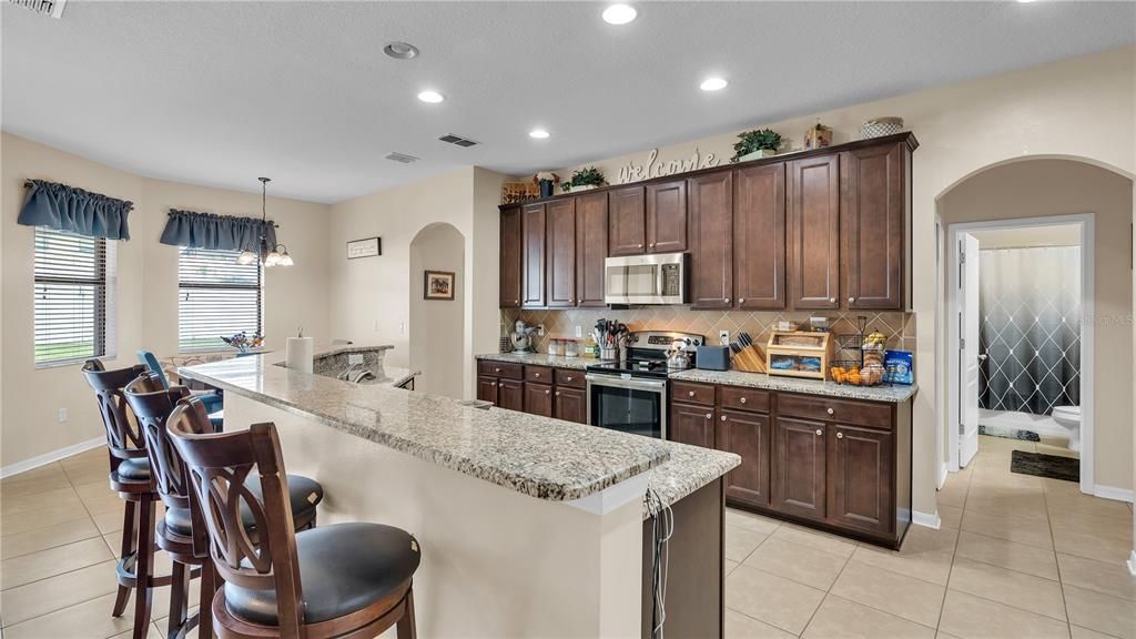 Kitchen & Breakfast Nook Area