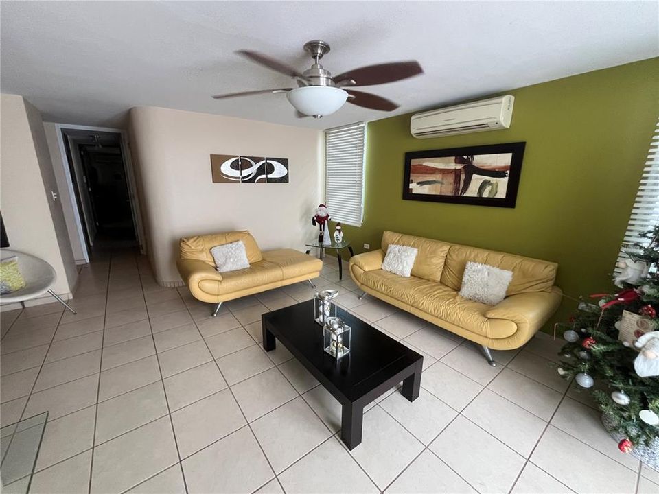 Recently Sold: $250,000 (3 beds, 2 baths, 2036 Square Feet)