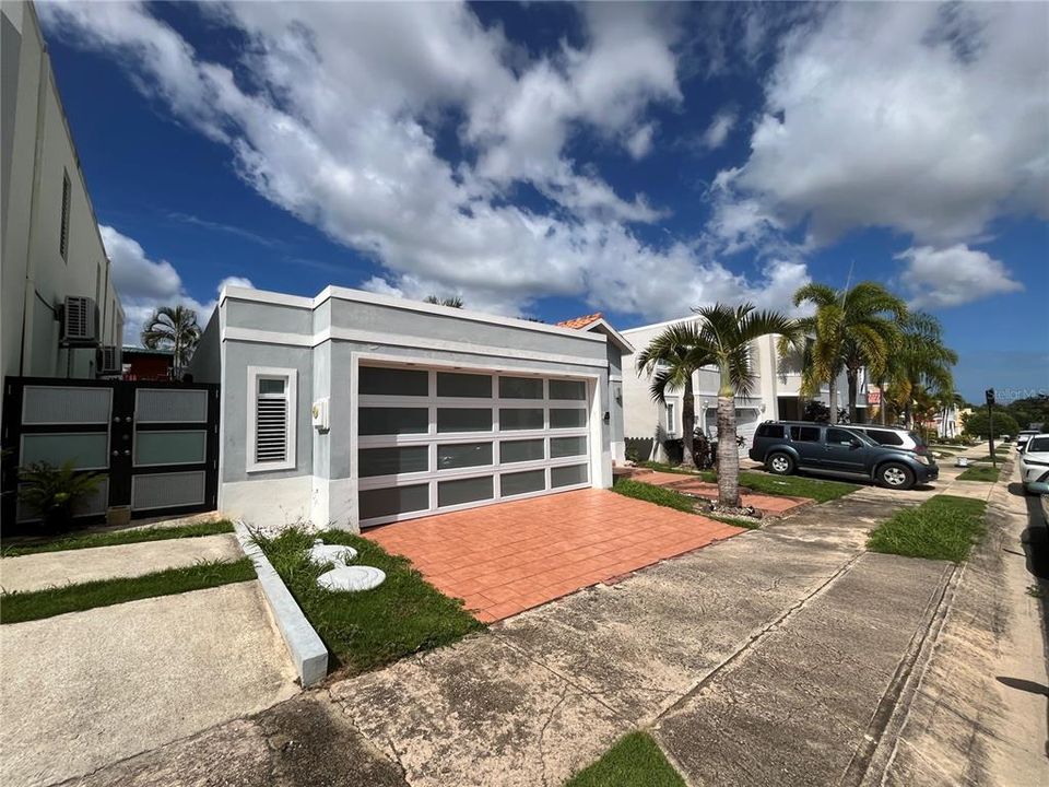 Vendido Recientemente: $250,000 (3 camas, 2 baños, 2036 Pies cuadrados)