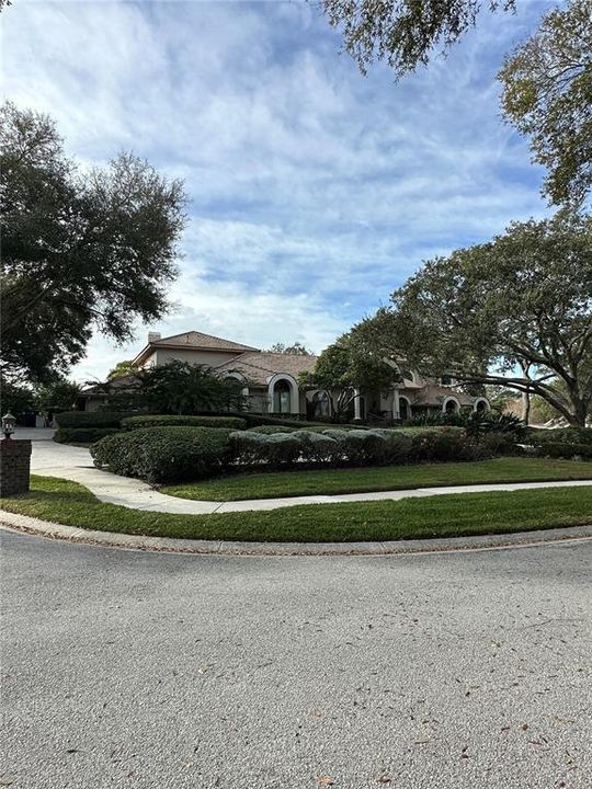 Recently Sold: $2,399,900 (7 beds, 5 baths, 6384 Square Feet)