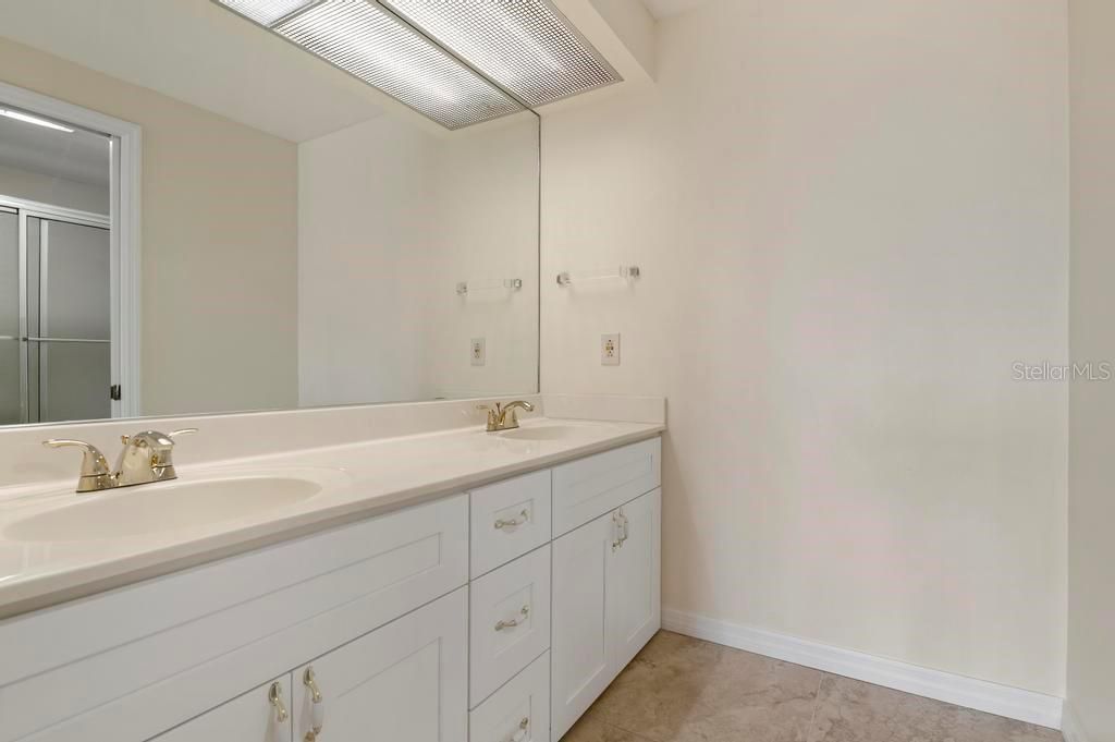 For Sale: $595,000 (2 beds, 2 baths, 1468 Square Feet)