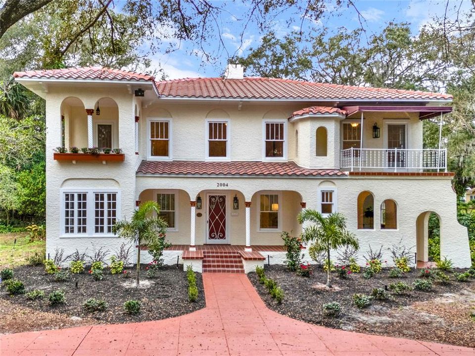 Vendido Recientemente: $799,900 (6 camas, 3 baños, 4027 Pies cuadrados)