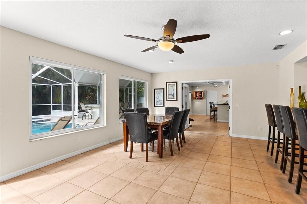 Recently Sold: $900,000 (4 beds, 3 baths, 3009 Square Feet)