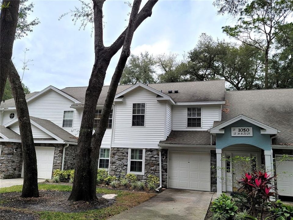 Recently Sold: $220,000 (2 beds, 2 baths, 1118 Square Feet)