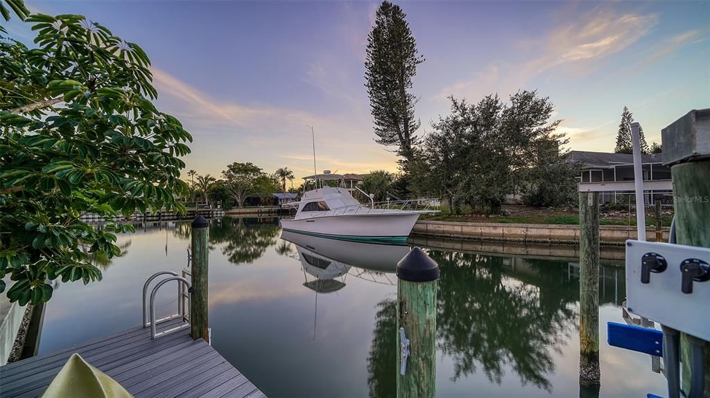 From dock showing how large boats navigate space