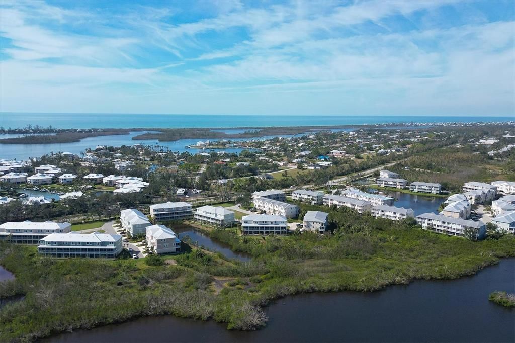 The Landings at Coral Creek is perfectly situated along Coral Creek with the Intracoastal & Gulf of Mexico just minutes away