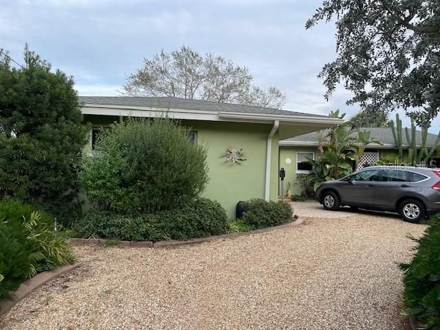 Recently Sold: $1,290,000 (4 beds, 3 baths, 1456 Square Feet)