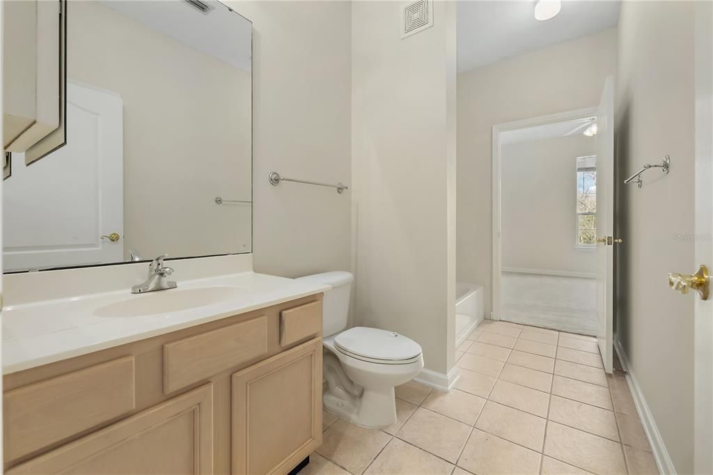 Active With Contract: $189,000 (2 beds, 2 baths, 1099 Square Feet)