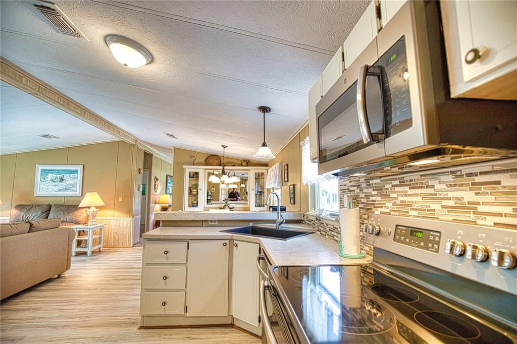 Activo con contrato: $125,000 (2 camas, 2 baños, 1352 Pies cuadrados)