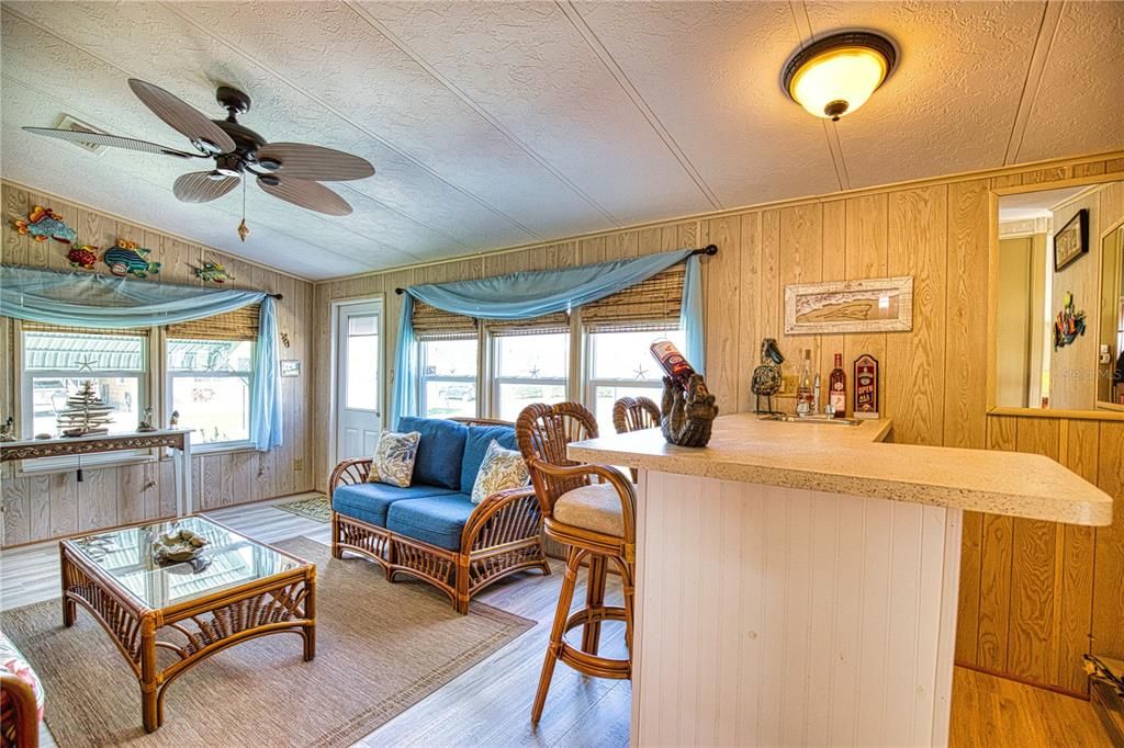 Activo con contrato: $125,000 (2 camas, 2 baños, 1352 Pies cuadrados)