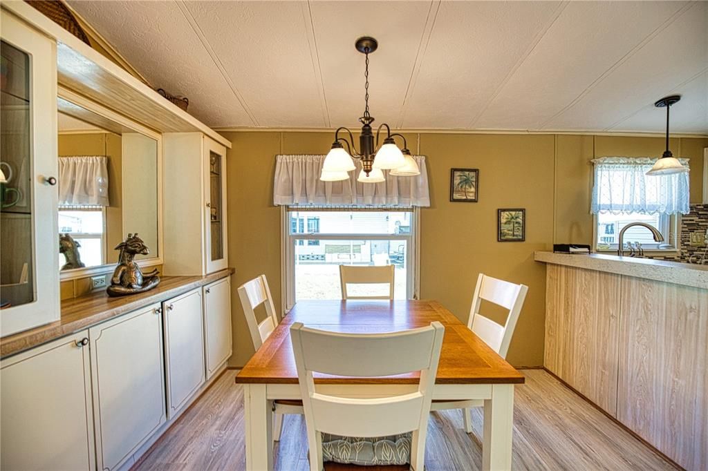 Activo con contrato: $125,000 (2 camas, 2 baños, 1352 Pies cuadrados)