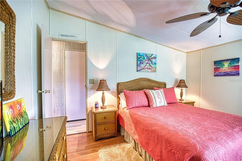 Activo con contrato: $125,000 (2 camas, 2 baños, 1352 Pies cuadrados)