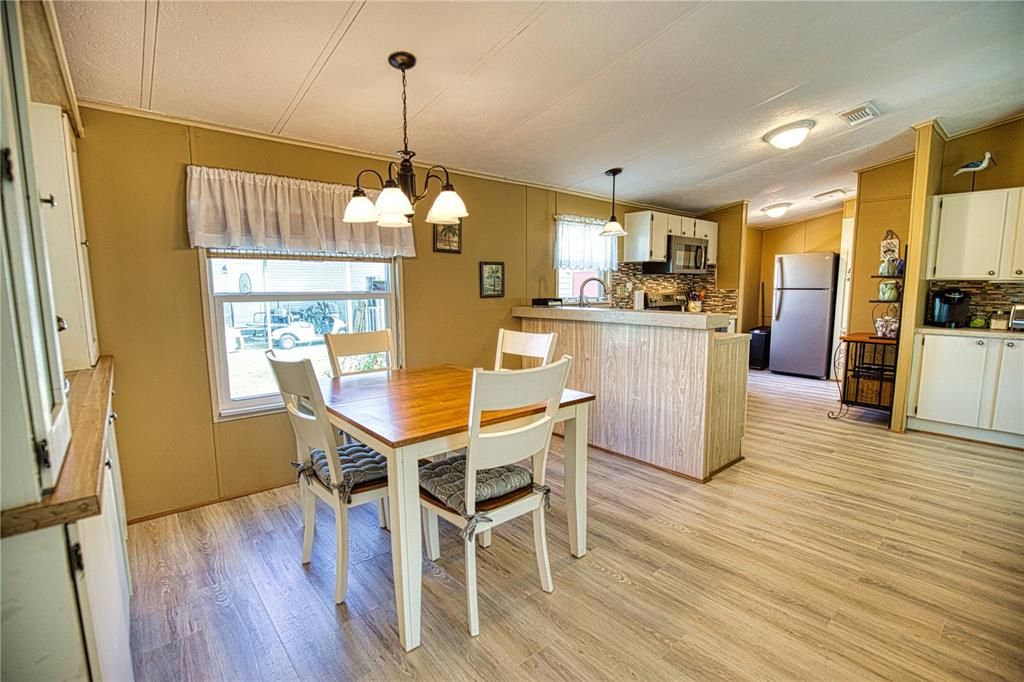 Activo con contrato: $125,000 (2 camas, 2 baños, 1352 Pies cuadrados)