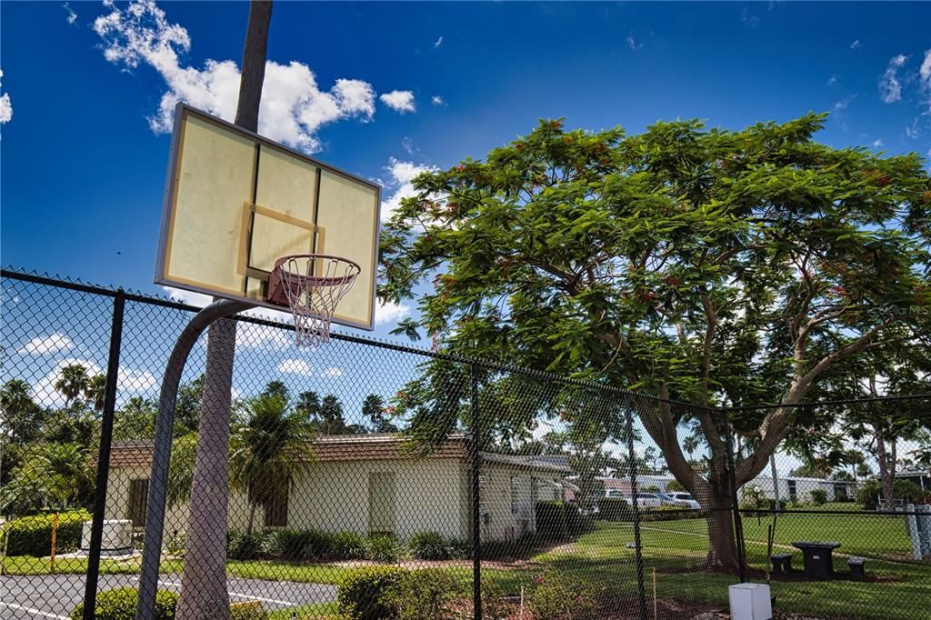 Activo con contrato: $125,000 (2 camas, 2 baños, 1352 Pies cuadrados)