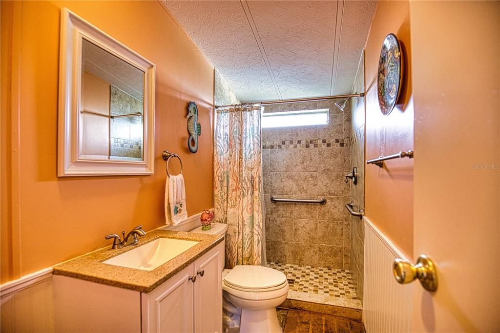 Activo con contrato: $125,000 (2 camas, 2 baños, 1352 Pies cuadrados)