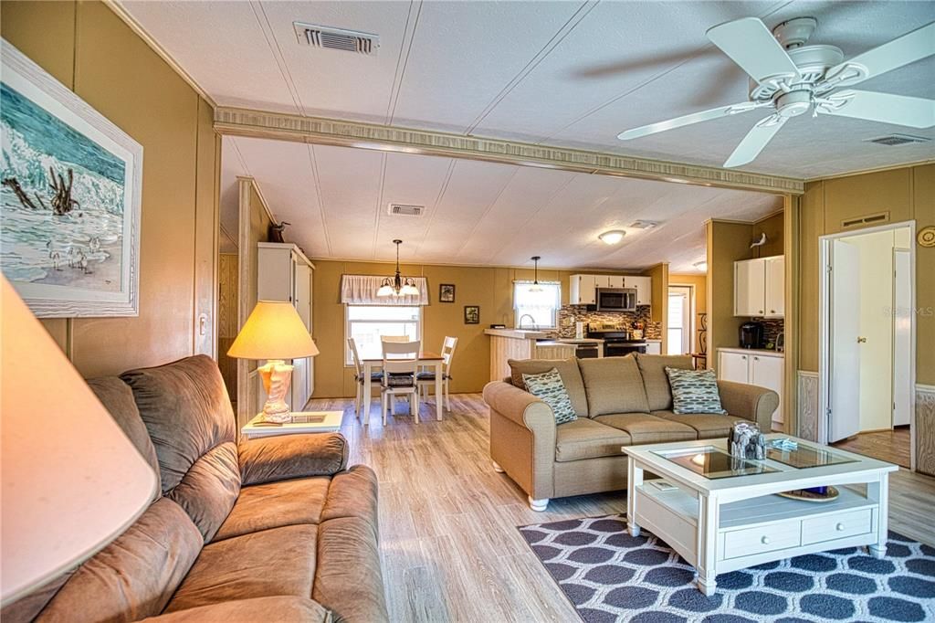 Activo con contrato: $125,000 (2 camas, 2 baños, 1352 Pies cuadrados)