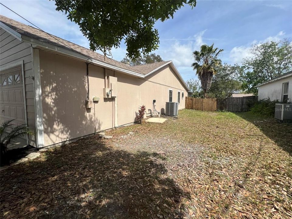 For Sale: $294,990 (4 beds, 2 baths, 1984 Square Feet)