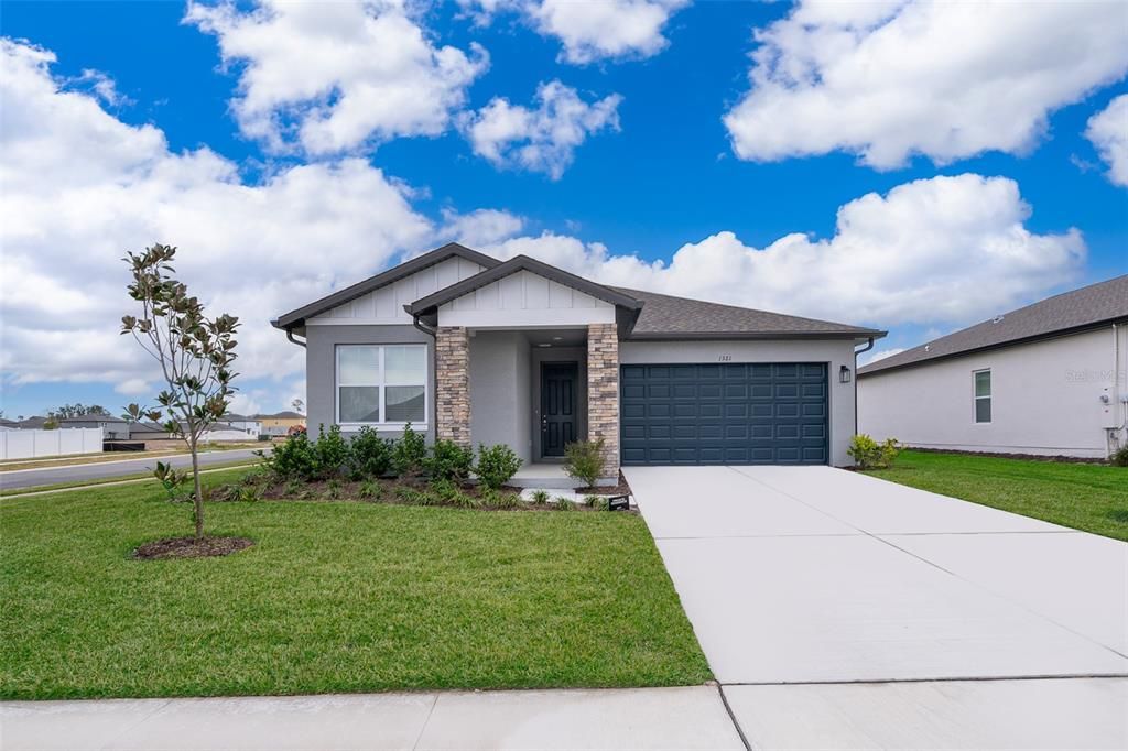 Recently Sold: $370,000 (3 beds, 2 baths, 1745 Square Feet)