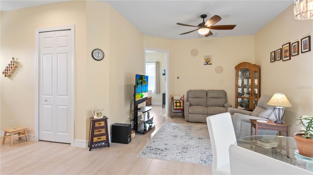 Inlaw - Large living area and so many walls todisplay your art / photos etc. Wide door toguest home master bedroom which also features a very large closet that is also used as a craft room - very spacious and another flexible option!