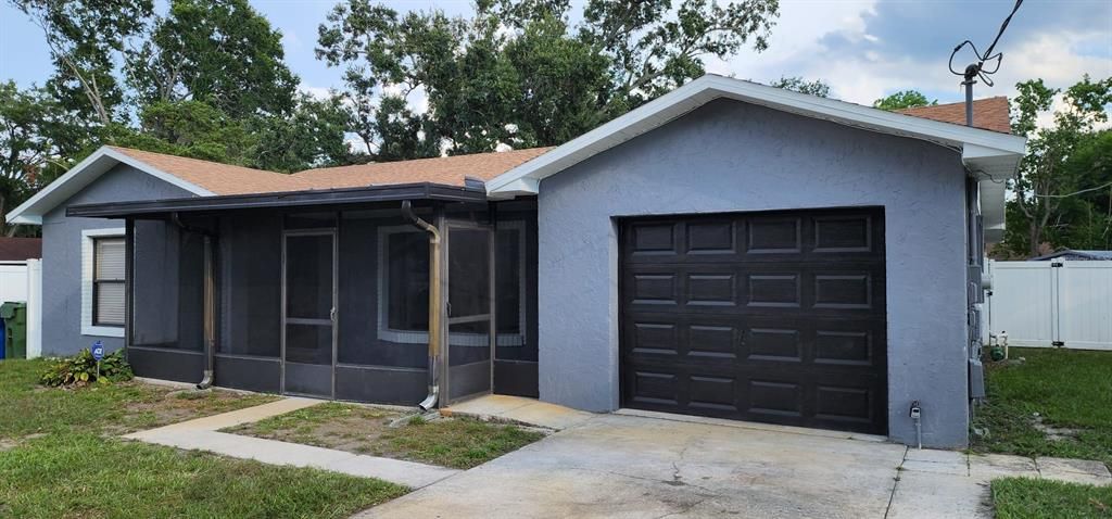 Recently Rented: $2,500 (3 beds, 2 baths, 1373 Square Feet)
