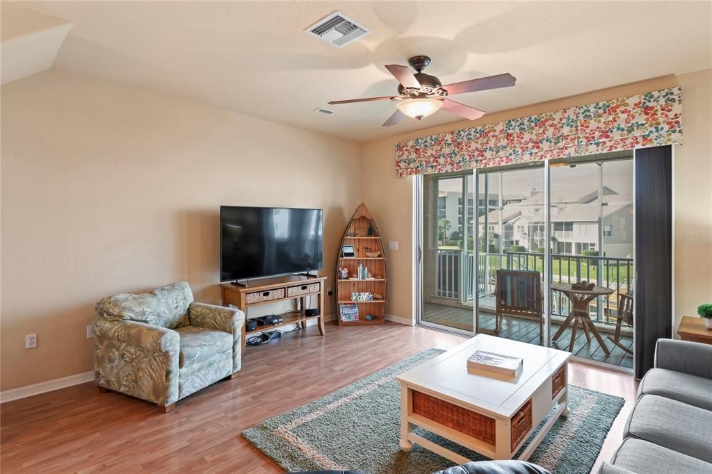 Active With Contract: $424,900 (3 beds, 2 baths, 1958 Square Feet)